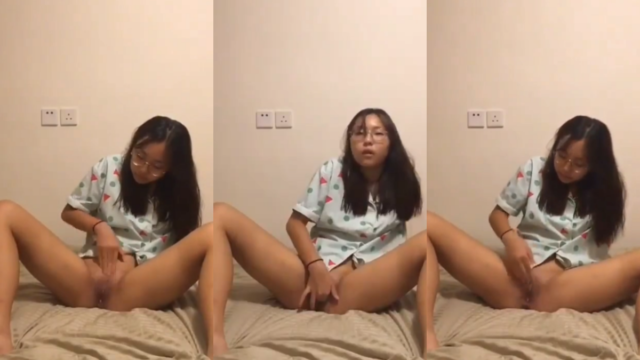 หลุดนักเรียน หลุดพยาบาลสาวสวยสาวแว่นเสียวหีน้ำแตกไหลเยิ้ม
